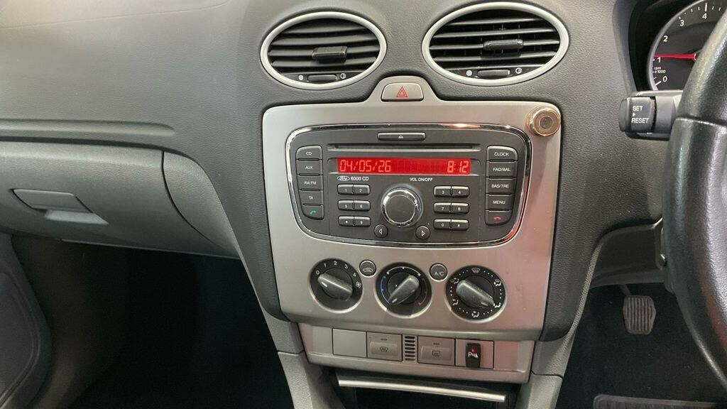 Ford Focus 1.6 Zetec AO11XBS #5