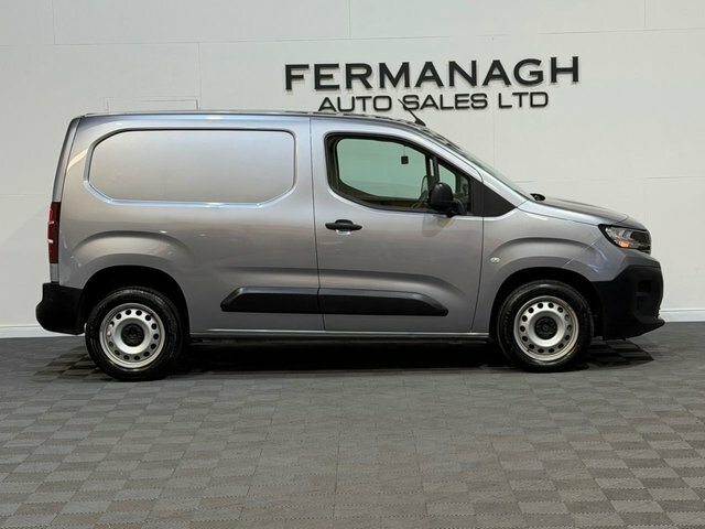 Peugeot Partner 1.5 Bluehdi 1000 Professional Standard Panel Van 5 CA74GBF Grey #2