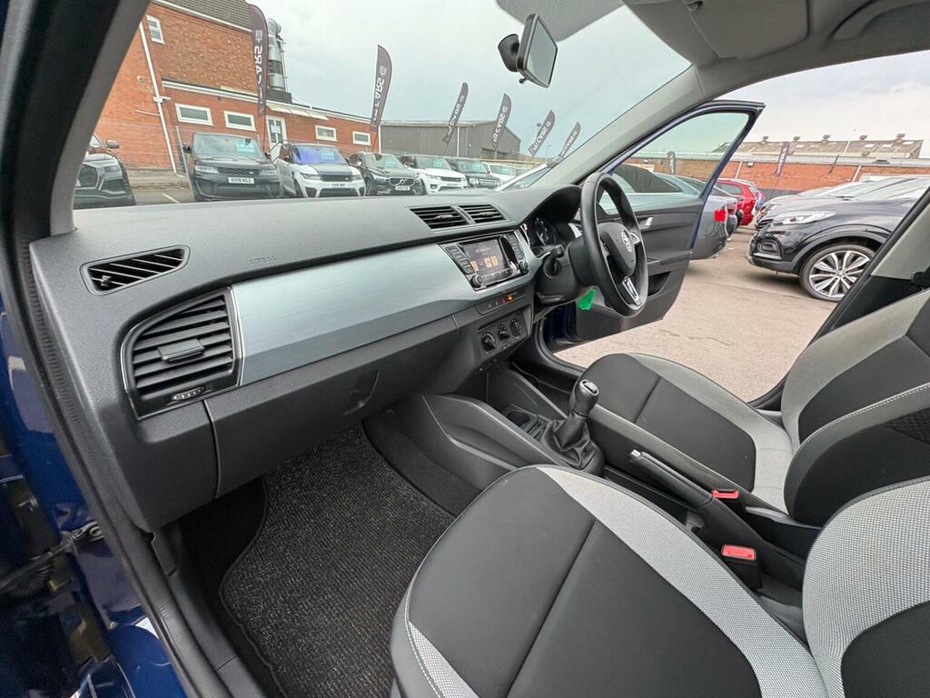 Skoda Fabia Hatchback 1.0 Tsi Se Euro 6 Ss 201818 PE18ZGB Blue #4