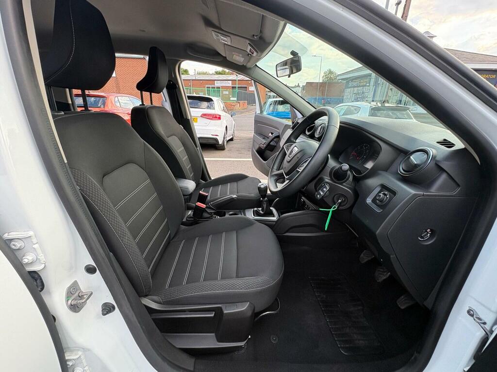 Dacia Duster Suv 1.3 Tce Comfort Euro 6 Ss 202271 YM71SZW White #3