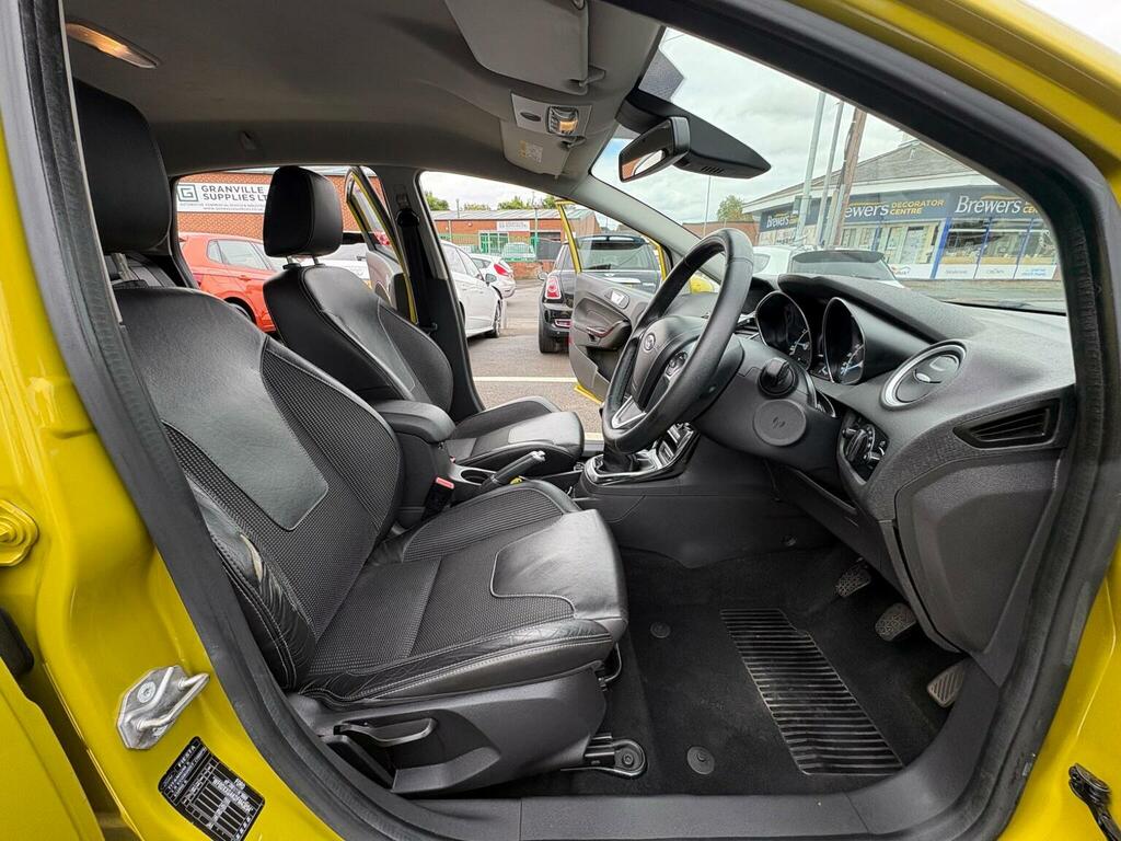 Ford Fiesta Hatchback 1.0T Ecoboost Titanium X Euro 6 Ss MM65TZP Yellow #4
