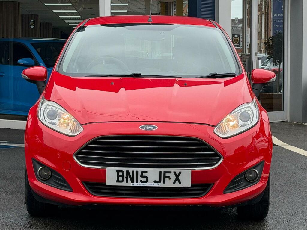 Ford Fiesta Hatchback 1.25 Zetec Euro 5 201515 BN15JFX Red #5