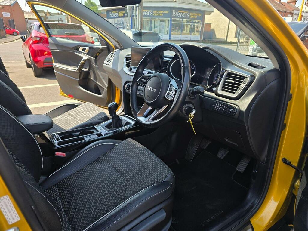 Kia Xceed Suv 1.0 T-gdi Connect Euro 6 Ss 202271 KS71OSB Yellow #2
