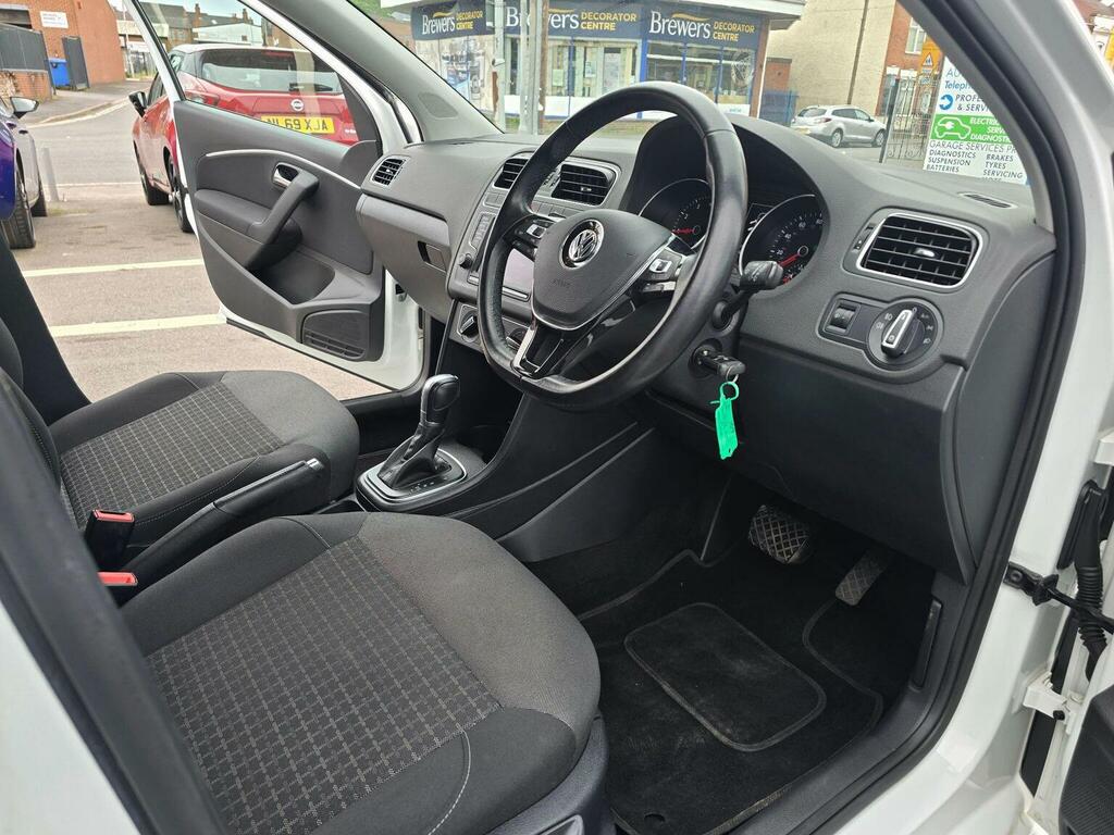 Volkswagen Polo Hatchback 1.2 Tsi Bluemotion Tech Match Edition Ds MC66UWL White #3