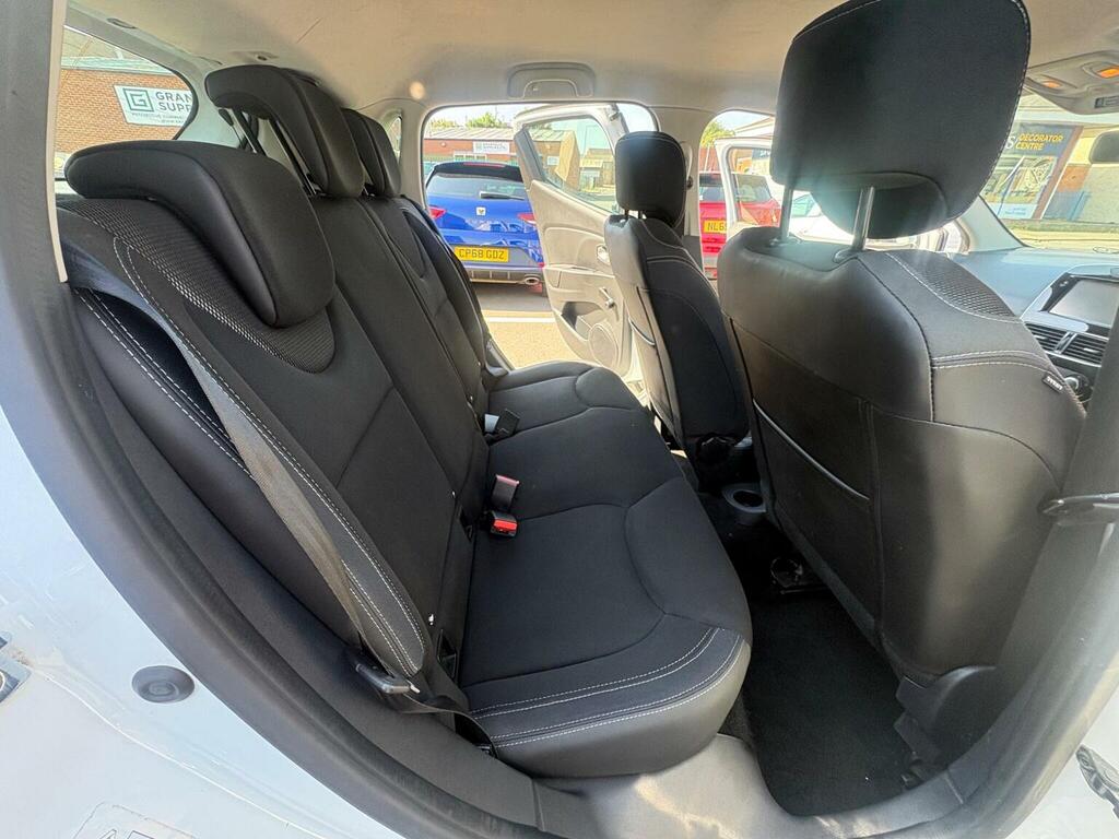 Renault Clio Hatchback 0.9 Tce Dynamique Nav Euro 6 Ss MW66AYU White #3