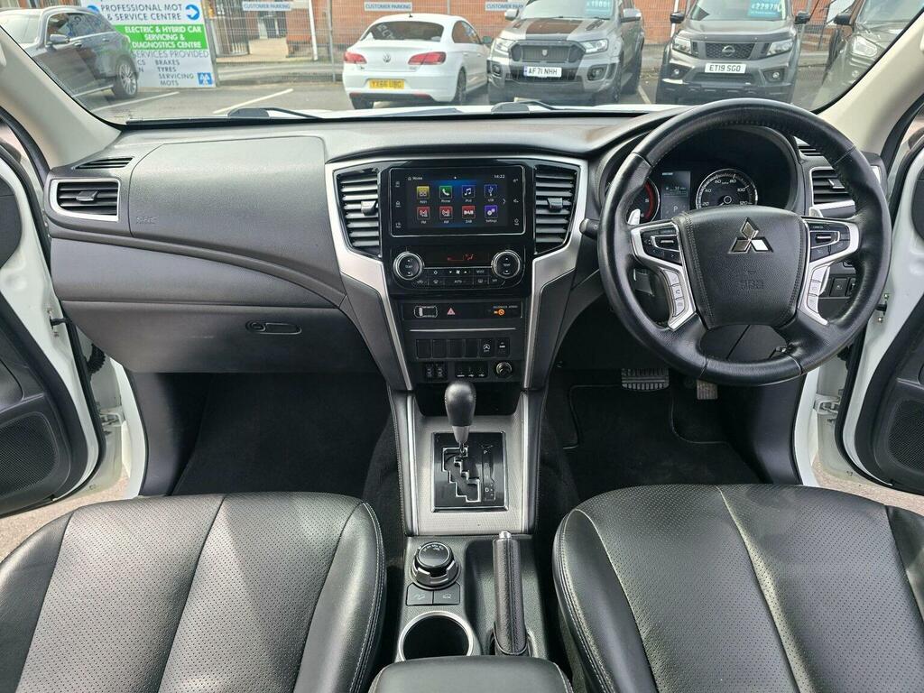 Mitsubishi L200 Pickup 2.2 Di-d Dc Barbarian 4Wd Euro 6 Ss White #2