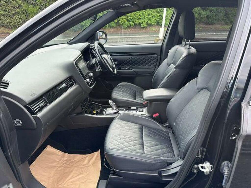 Mitsubishi Outlander Suv 2.4H Twinmotor 13.8Kwh Exceed Cvt 4Wd Euro 6 WN20BZX Black #4