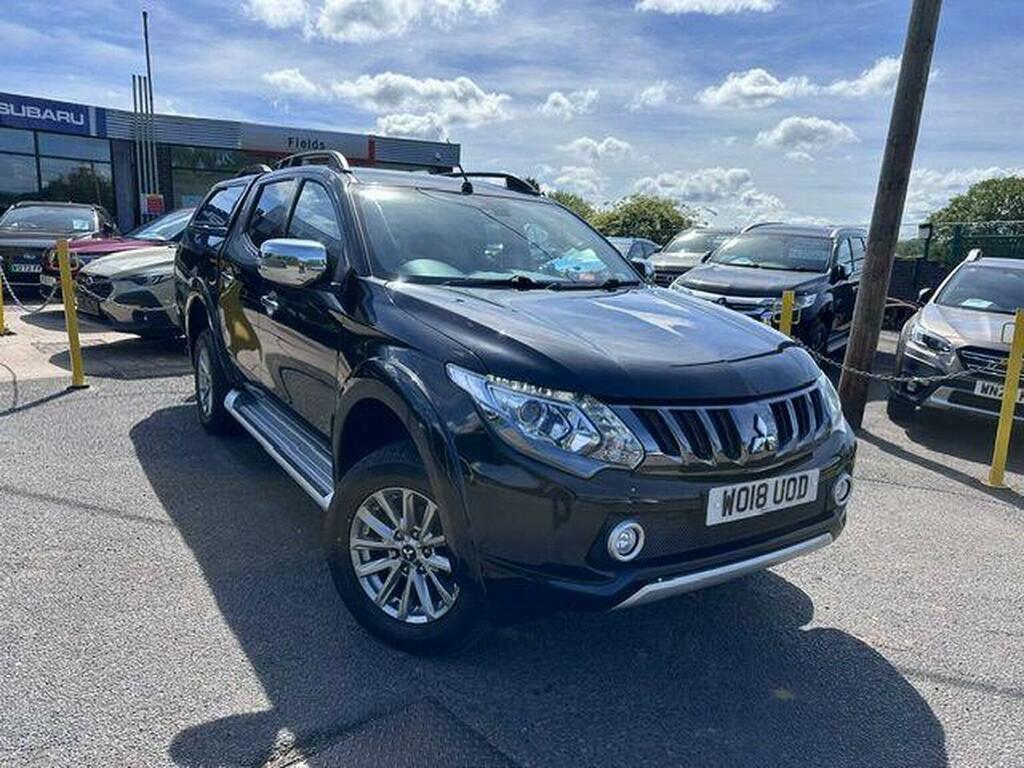 Mitsubishi L200 Pickup 2.4 Di-d Dc Barbarian 4Wd Euro 6 Black