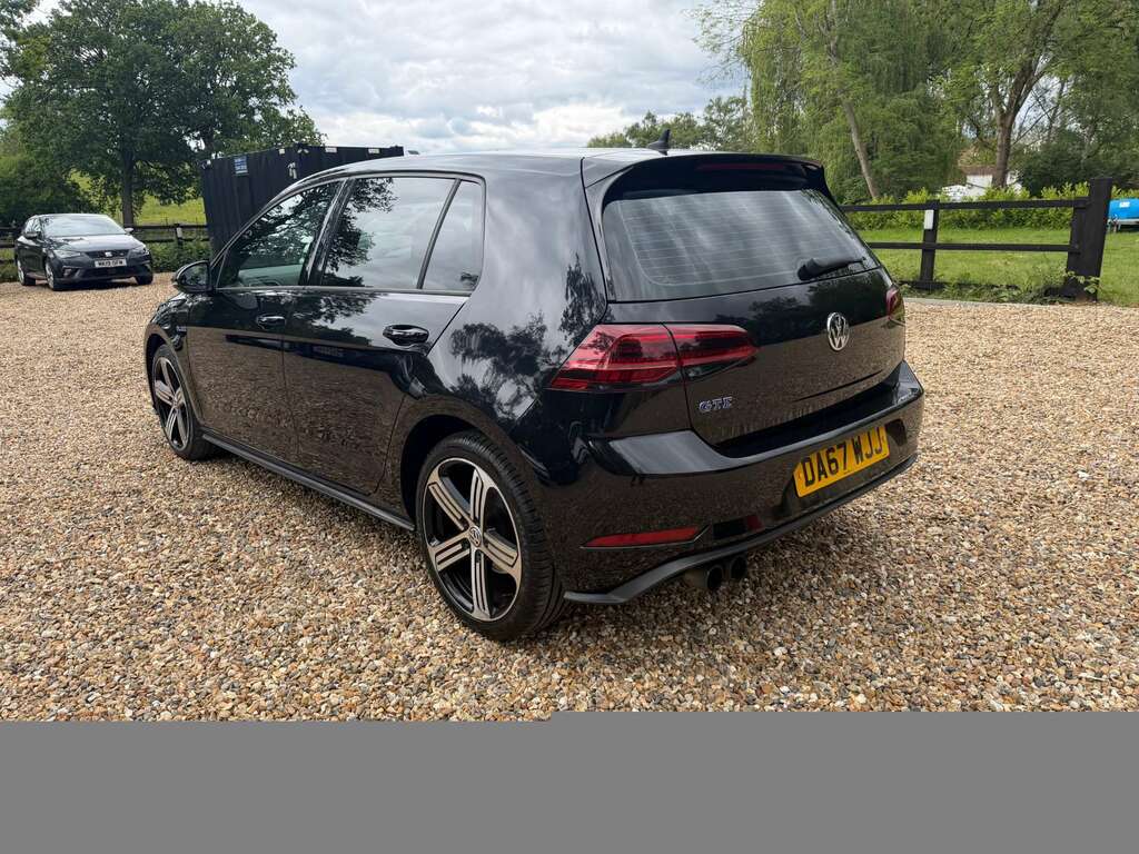 Volkswagen e-Golf 1.4 Tsi 8.7Kwh Gte Hatchback Plug-in Hy DA67WJJ Black #2