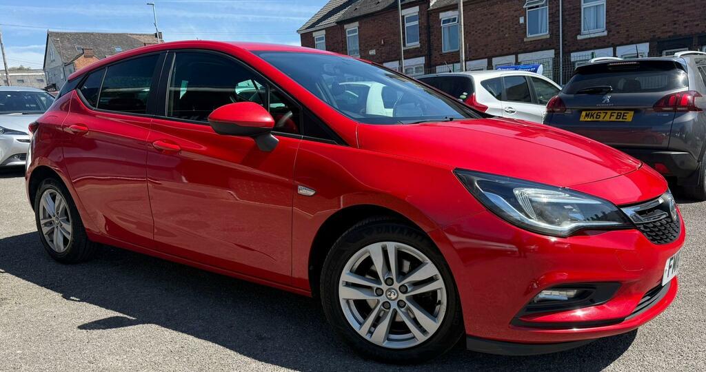 Vauxhall Astra 1.6 Cdti Ecoflex Design Hatchback FM18YJP Red #2