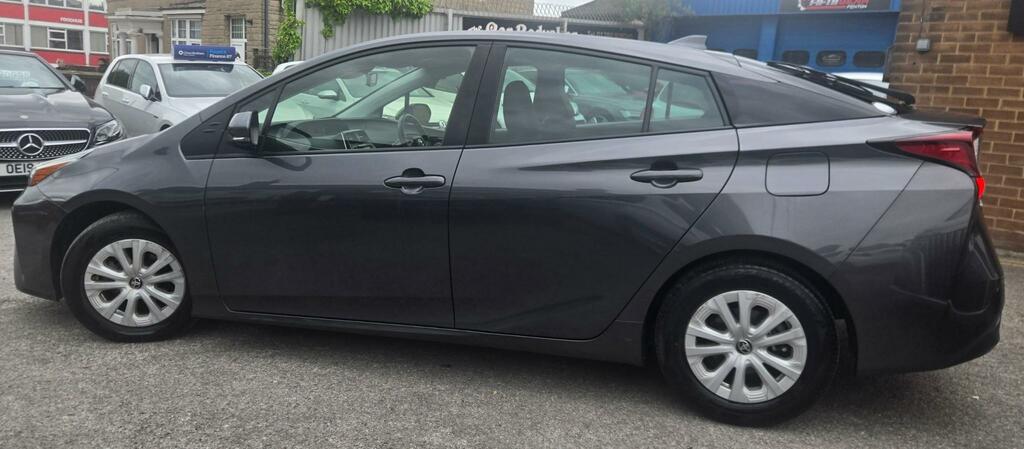 Toyota Prius Hybrid 1.8 Vvt-h T3 Hatchback Hybrid Cv Grey #4