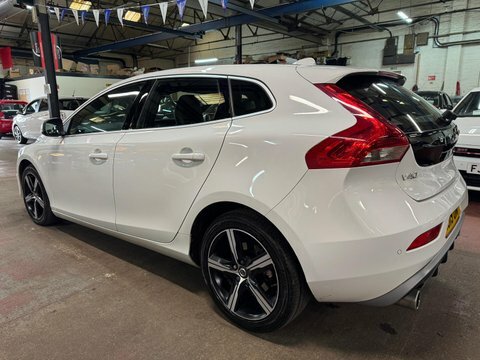 Volvo V40 T2 R-design Nav MJ19ONP White #4