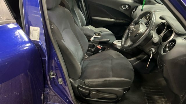 Nissan Juke 2016 1.6 Acenta Premium Suv Xtron Euro GY16GAA Blue #3