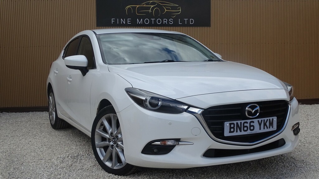 Mazda 3 Hatchback 2.0 Skyactiv-g Sport Nav 201666 White