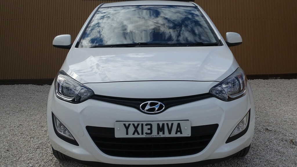 Hyundai I20 Hatchback 1.2 Active 201313 White #5