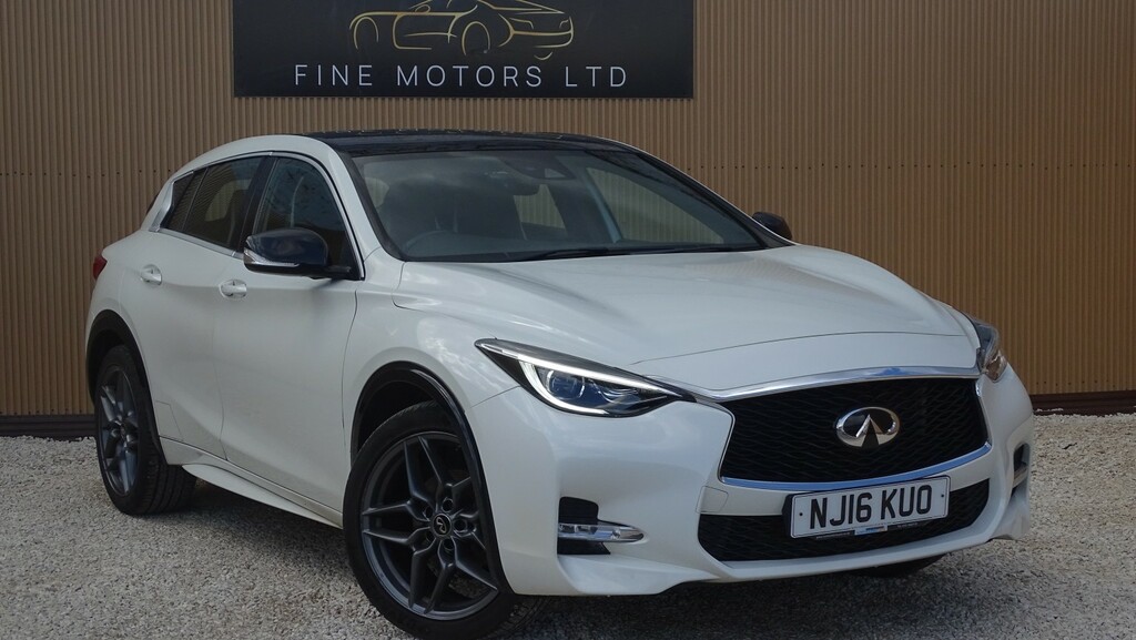 Infiniti Q30 Hatchback 1.5 D Sport 201616 NJ16KUO White
