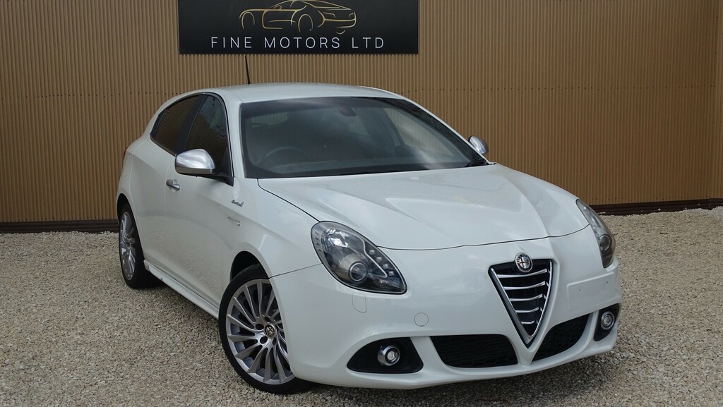 Alfa Romeo Giulietta Hatchback 1.4 Tb Multiair Sprint Speciale 201515 White #2