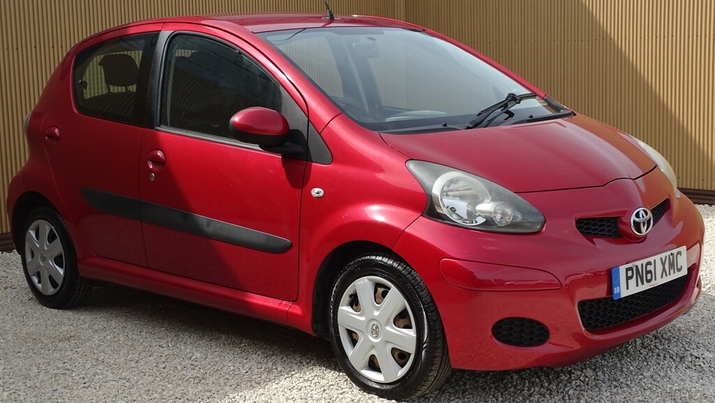Toyota Aygo Hatchback 1.0 Vvt-i Ice 201161 Red #5
