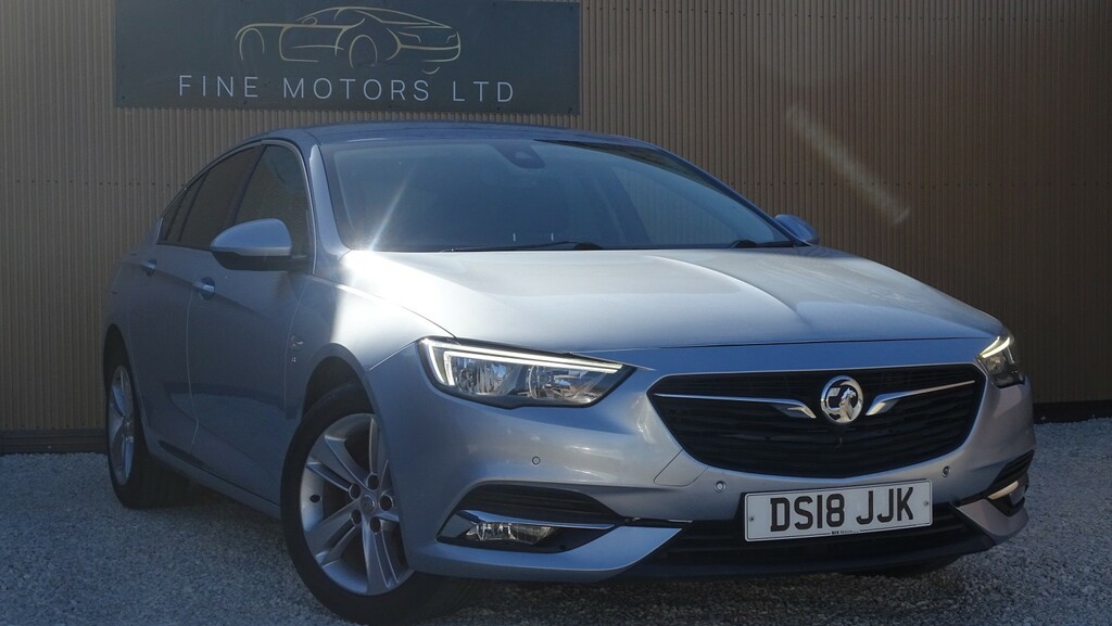 Vauxhall Insignia Hatchback 1.6 Turbo D Ecotec Blueinjection Sri Nav Silver