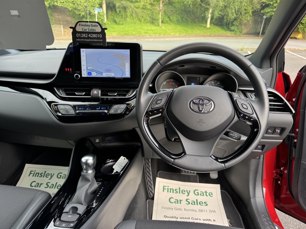 Toyota C-Hr 1.8 Design DU73KNV Red #2
