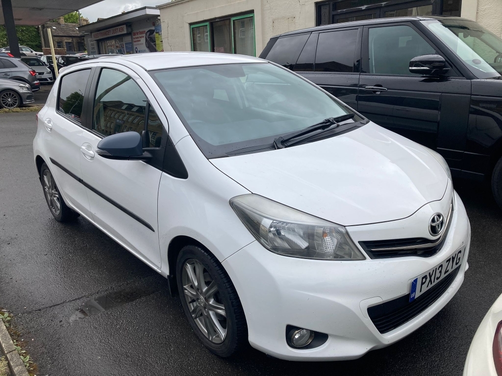 Toyota Yaris 1.3 Vvt-i Sr White