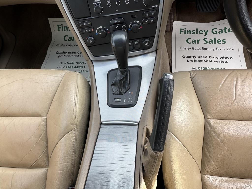 Volvo S60 2.4 D5 Se Silver #21