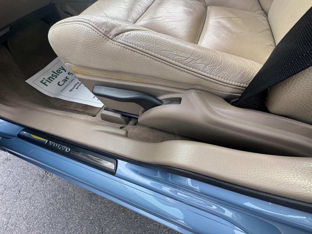 Volvo S60 2.4 D5 Se Silver #33