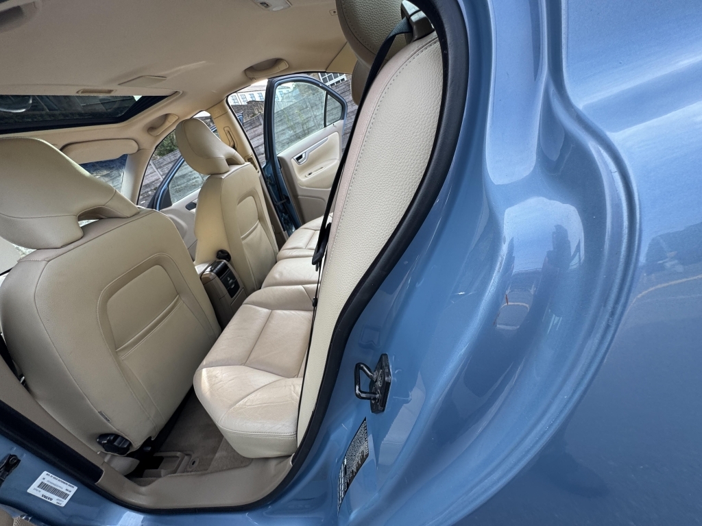 Volvo S60 2.4 D5 Se Silver #41
