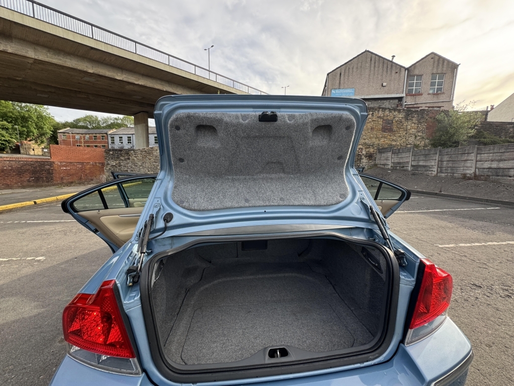 Volvo S60 2.4 D5 Se Silver #43
