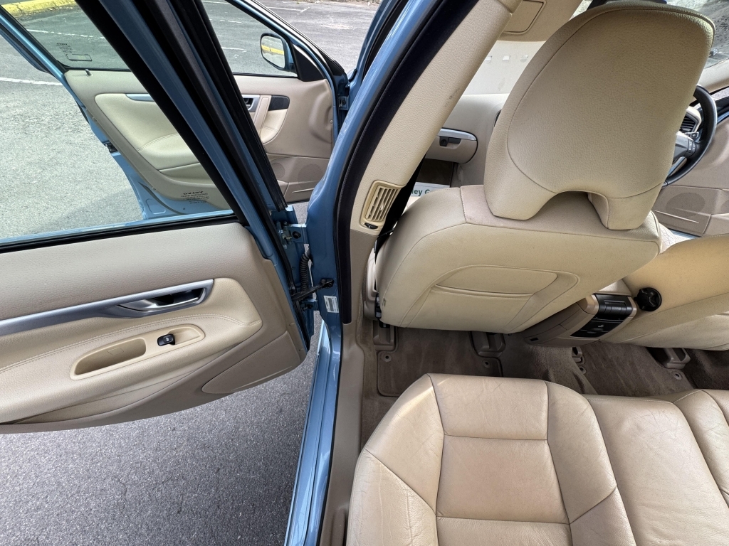 Volvo S60 2.4 D5 Se Silver #40