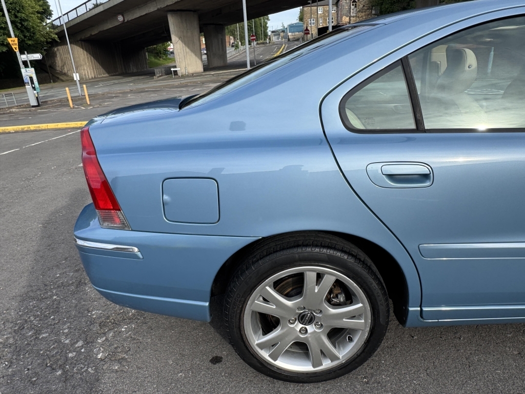 Volvo S60 2.4 D5 Se Silver #59