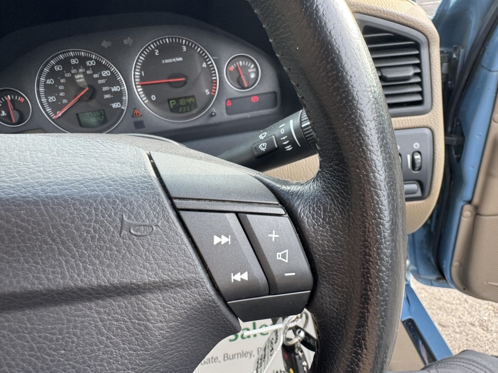 Volvo S60 2.4 D5 Se Silver #65