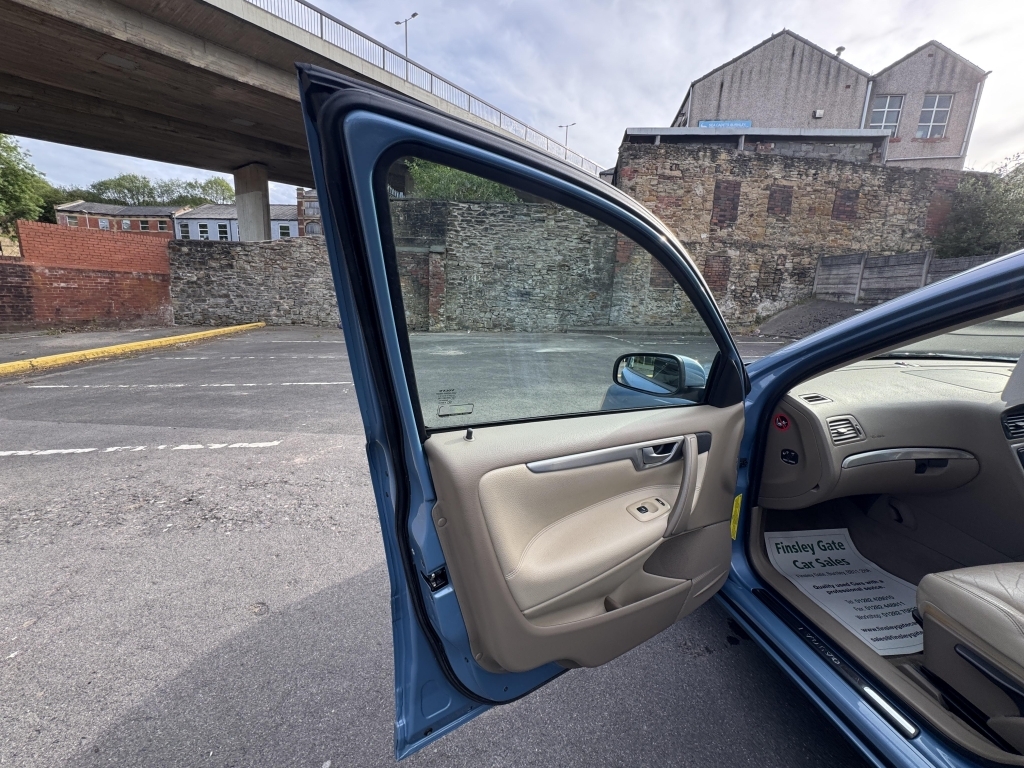 Volvo S60 2.4 D5 Se Silver #38