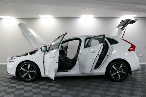 Volvo V40 2017 67 D2 White #5