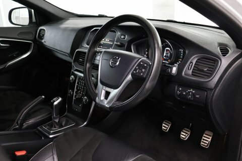 Volvo V40 2017 67 D2 White #4