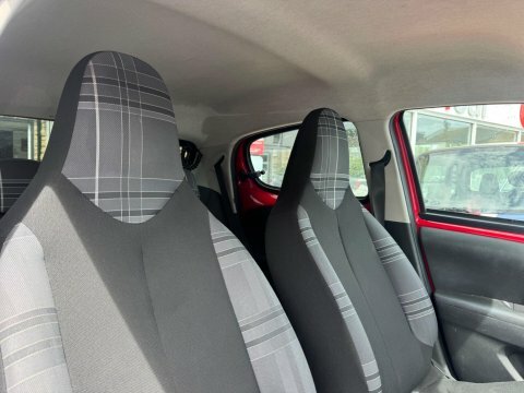 Peugeot 108 2016 16 Puretech YD16RWP Red #4