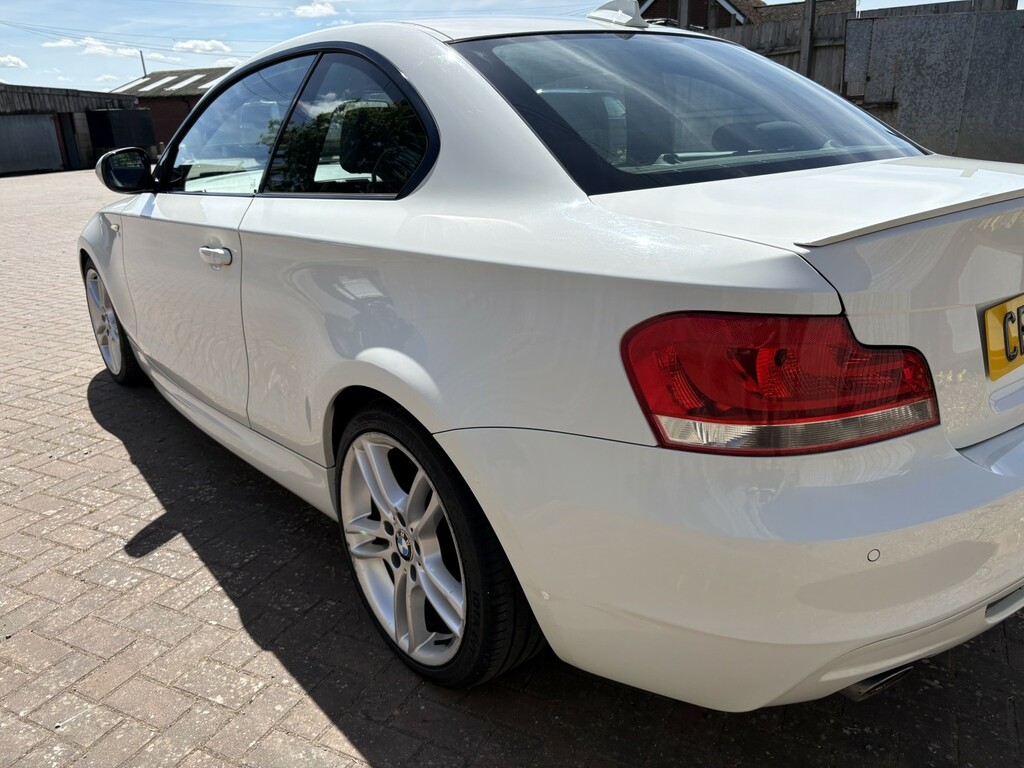 BMW 1 Series 2.0 118D M Sport Coupe 201161 White #4