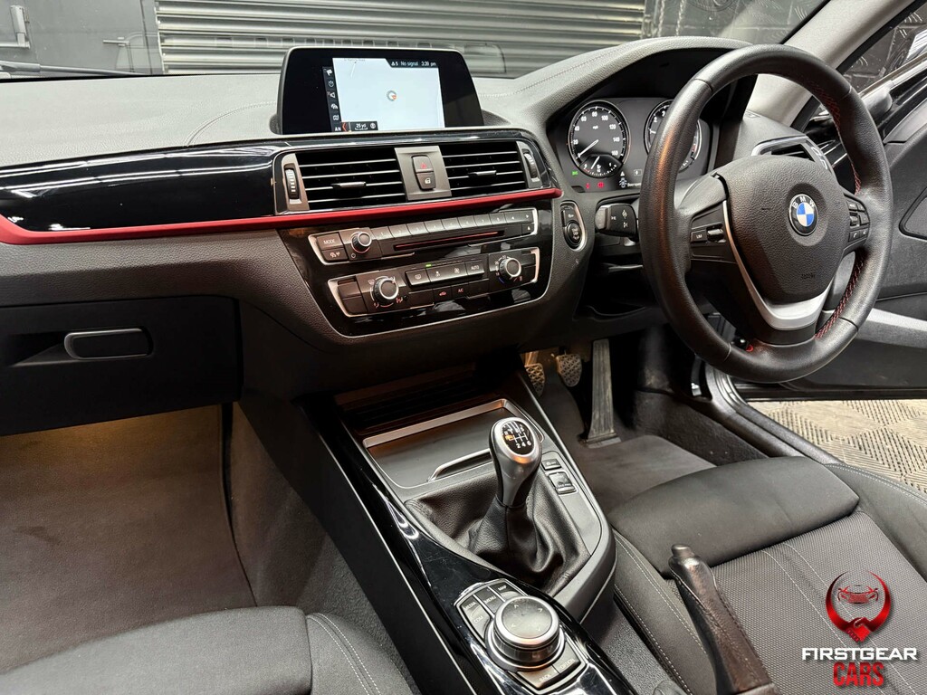 BMW 1 Series 118I Sport Hatchback Euro 6 Ss DS68FNR  #2