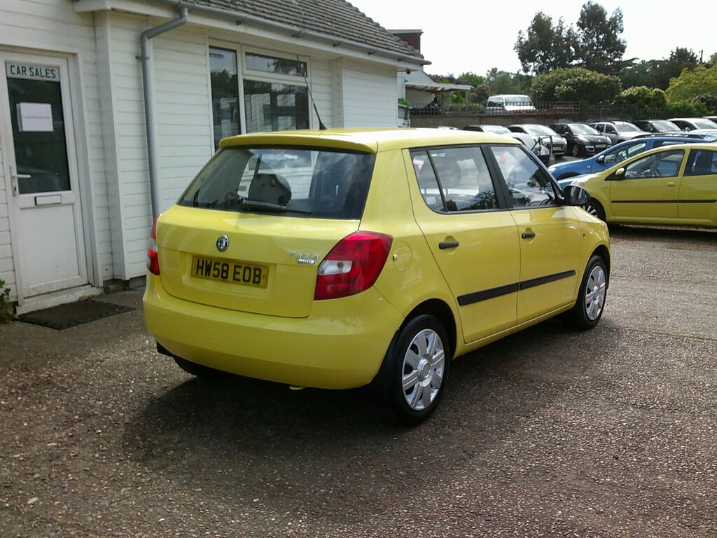 Skoda Fabia Hatchback 1.2 Htp 6V 1 2008 Yellow #2