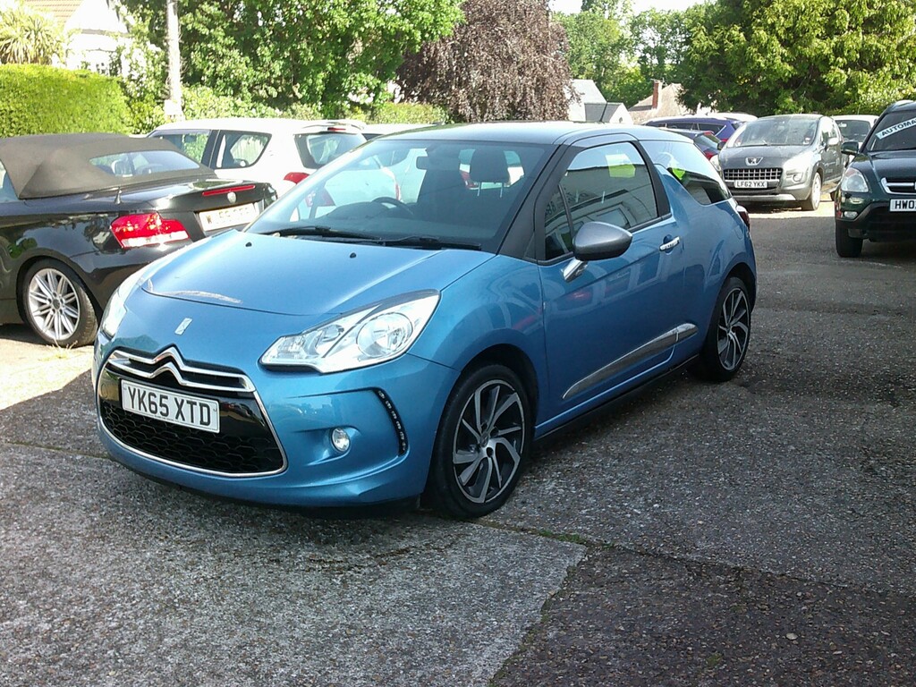 DS DS 3 Hatchback 1.2 Puretech Dstyle Nav 2015 YK65XTD Blue #4