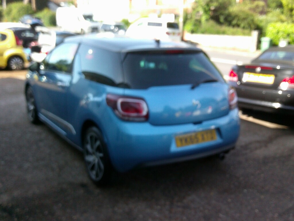 DS DS 3 Hatchback 1.2 Puretech Dstyle Nav 2015 YK65XTD Blue #3