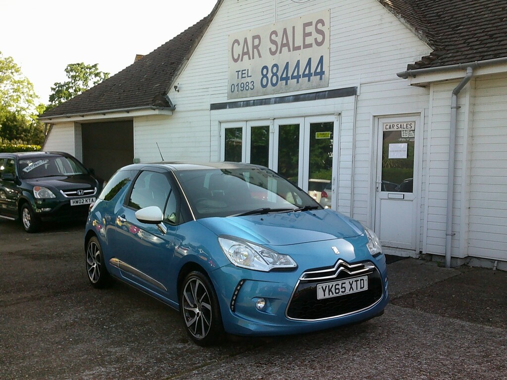 DS DS 3 Hatchback 1.2 Puretech Dstyle Nav 2015 Blue