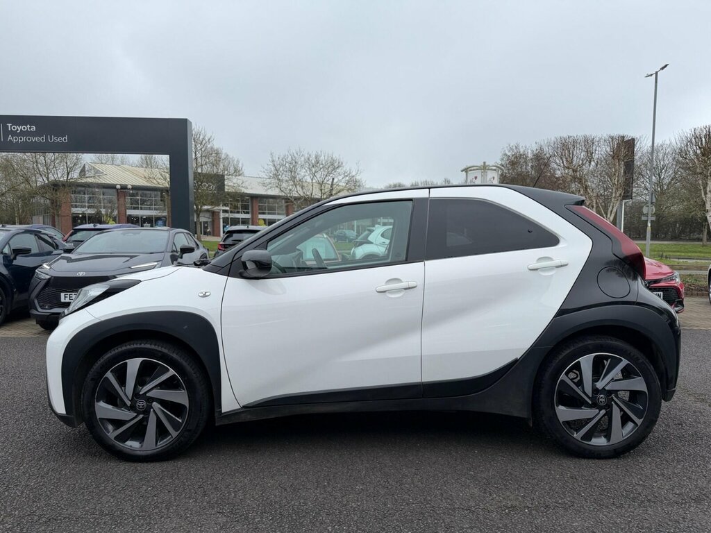 Toyota Aygo X 1.0 Vvt-i Edge RE24MFO White #6