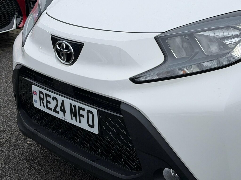 Toyota Aygo X 1.0 Vvt-i Edge RE24MFO White #5