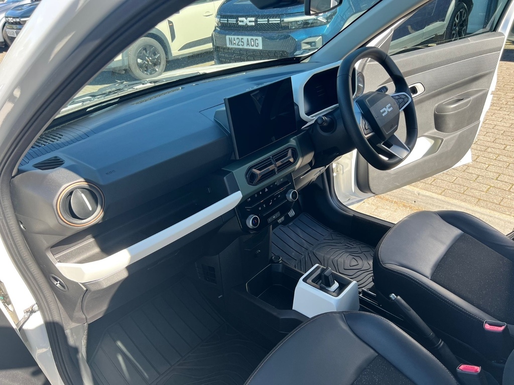 Dacia Spring 27Kwh Extreme 65 48Kw KO74HKZ White #6