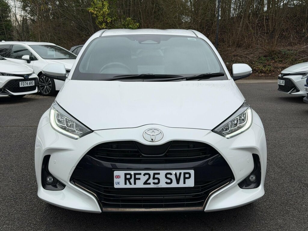 Toyota Yaris 1.5 Hybrid 130 Excel Cvt RF25SVP White #3