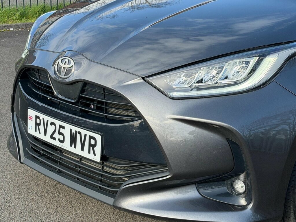 Toyota Yaris 1.5 Hybrid Design Cvt RV25WVR Grey #5