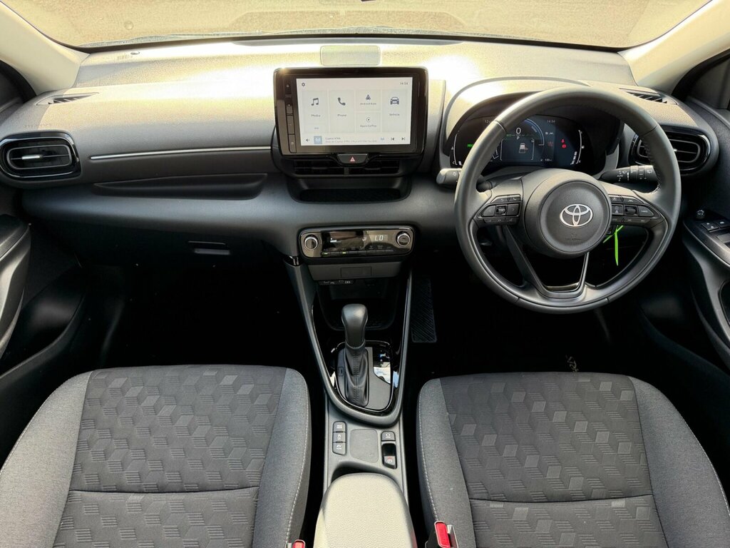 Toyota Yaris 1.5 Hybrid Design Cvt RV25WVR Grey #2