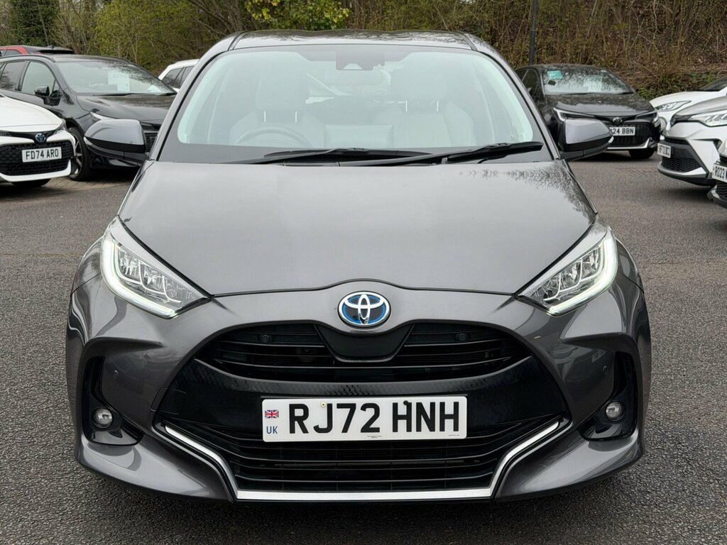 Toyota Yaris 1.5 Hybrid Excel Cvt RJ72HNH Grey #3