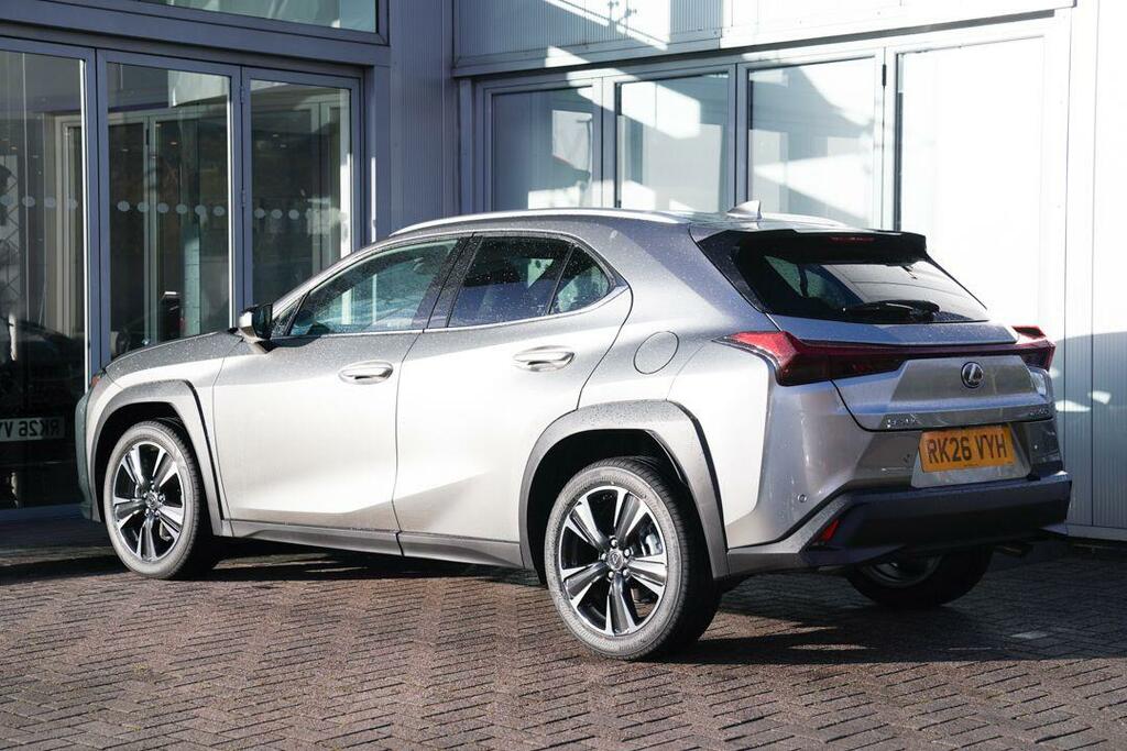 Lexus UX 300H Premium Plus RK26VYH Silver #3